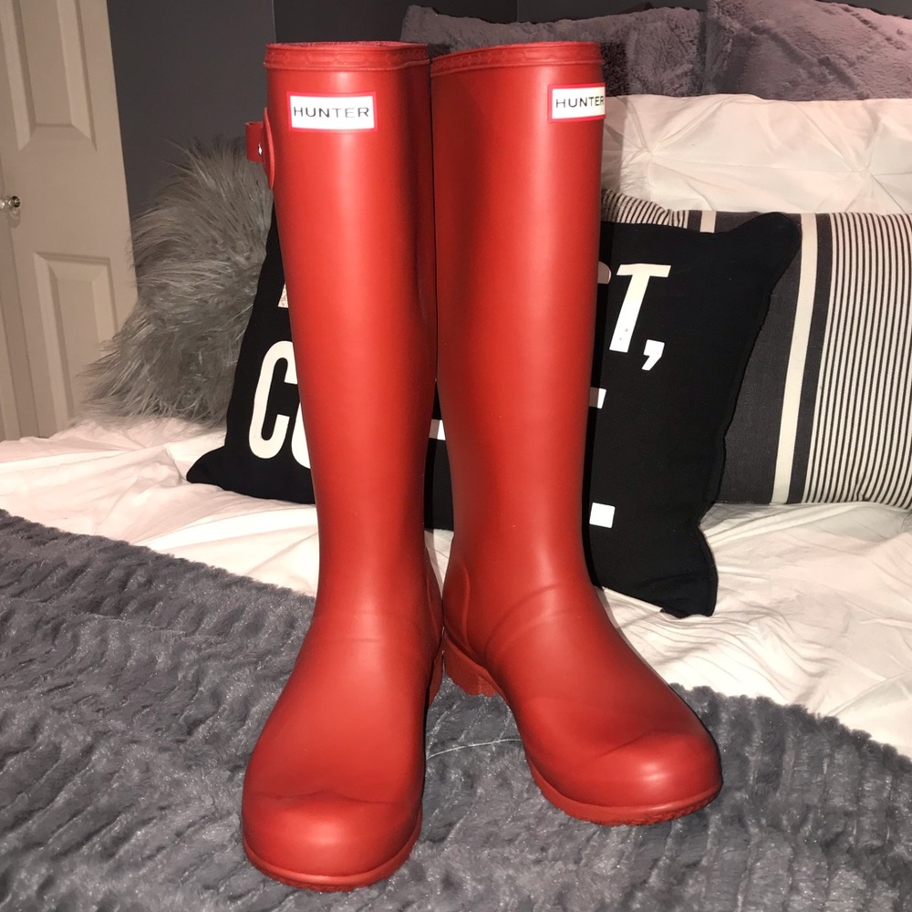 Original brand new red hunter boots plus bag